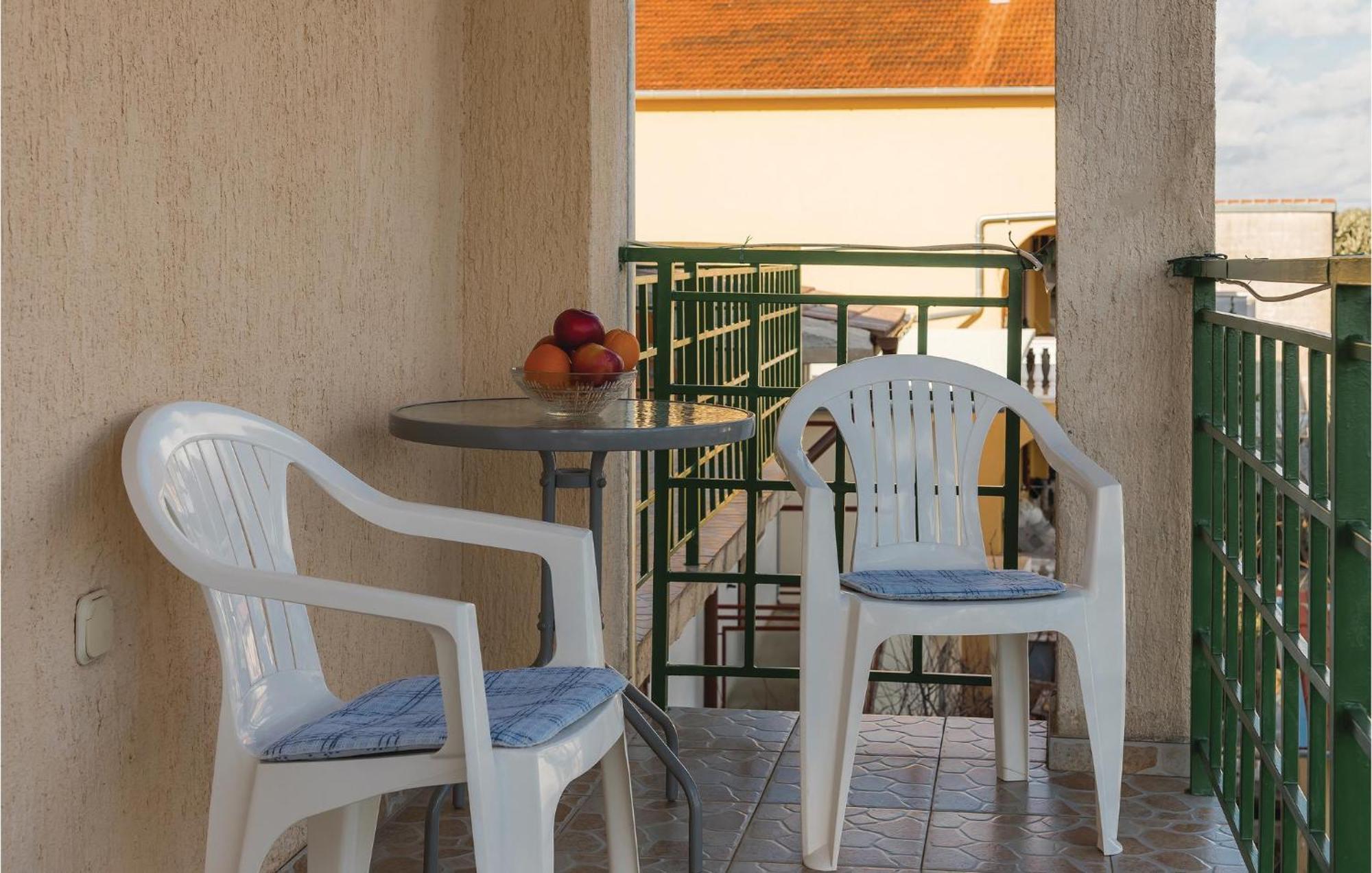 Beautiful Apartment In Raslina With Wifi Exteriör bild