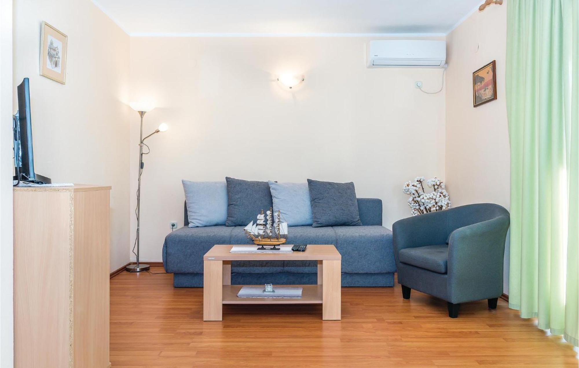 Beautiful Apartment In Raslina With Wifi Exteriör bild