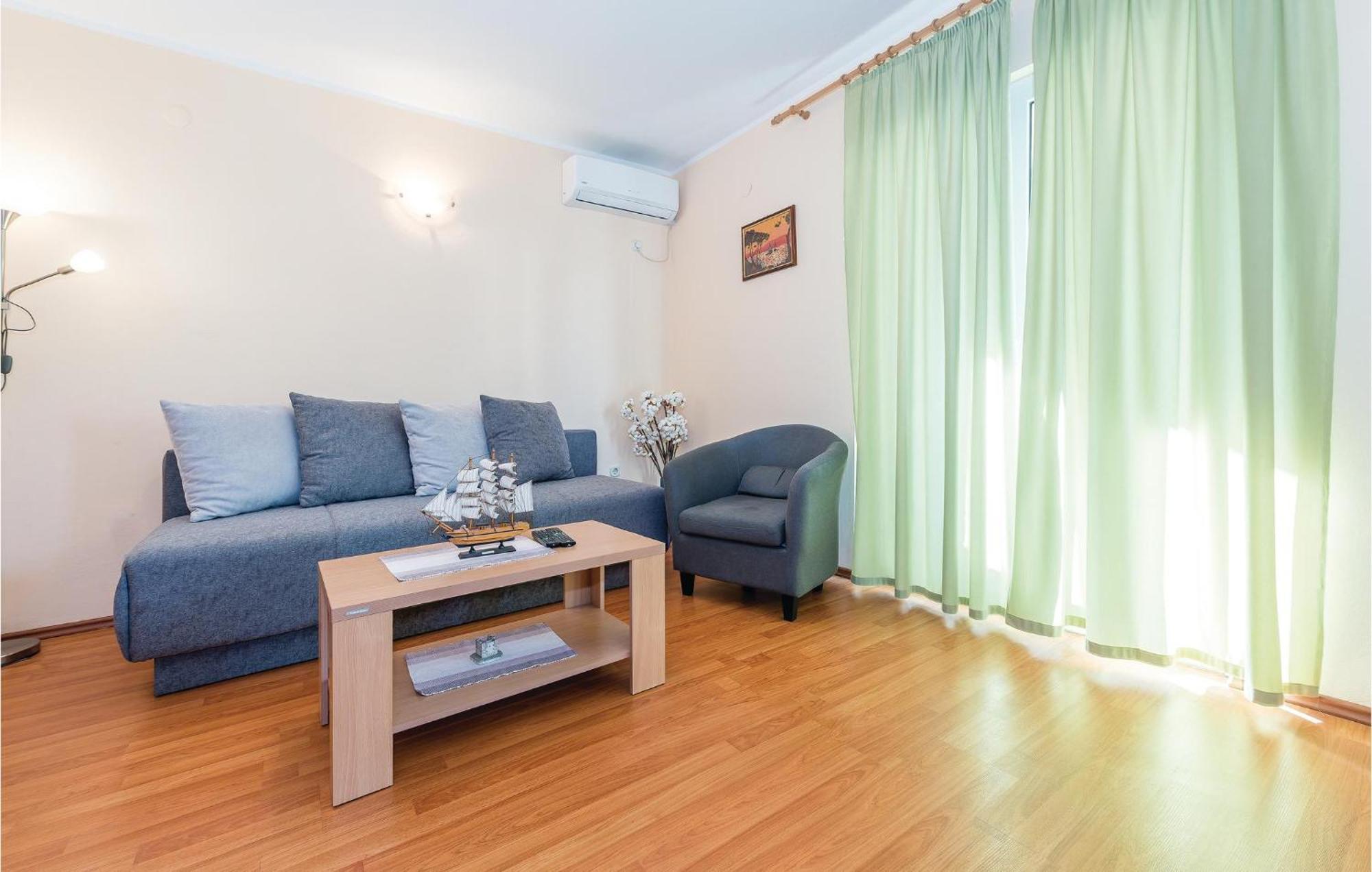 Beautiful Apartment In Raslina With Wifi Exteriör bild